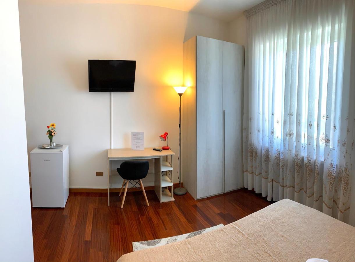 B&B La Magnolia Caprino Veronese Exterior foto